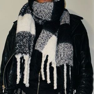 Hollister Checkerboard Scarf